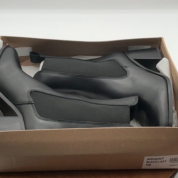 NWT Steve Madden Sleek Black Ankle Booties size 10M - Picture 4 of 11